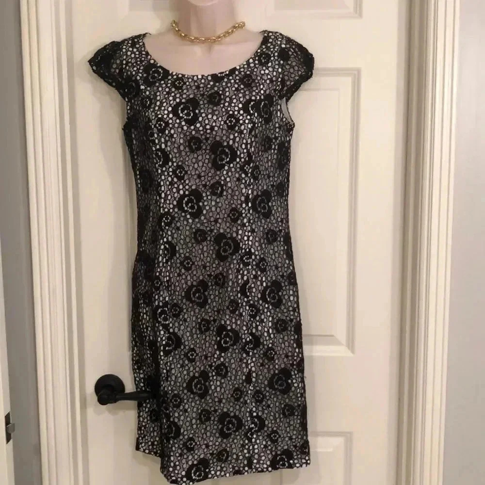 𝅺Marc New York Andrew‎ Marc lace dress size 6